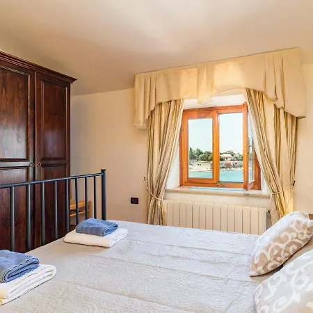 Appartamento Antonella & Napoletano-2 By Interhome *