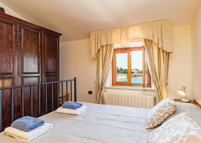 Appartamento Antonella & Napoletano-2 By Interhome *