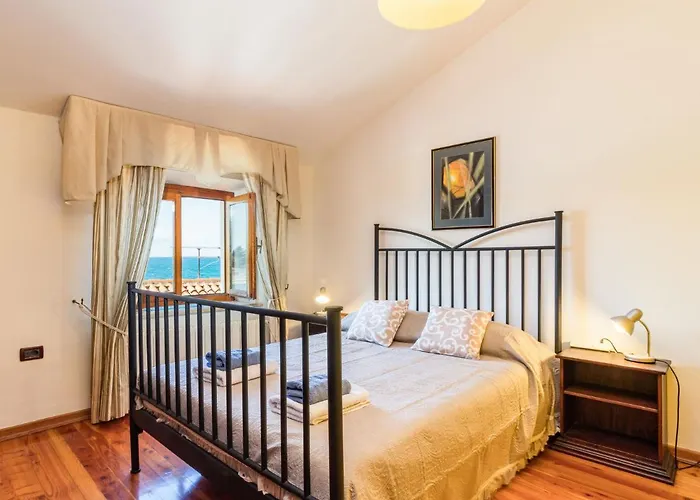 Appartamento Antonella & Napoletano-2 By Interhome *